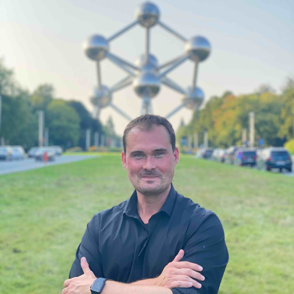 Dennis Weidner CEO & Founder Paranoid GmbH Digital