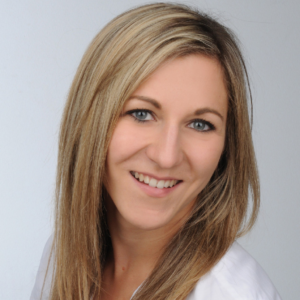 Franziska Stückle Büroleitung AXA Versicherung Christopher Stückle