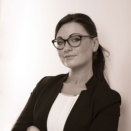 Dorothee Schnur