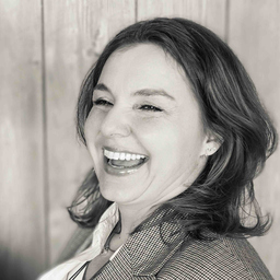 Yvonne Plevnik