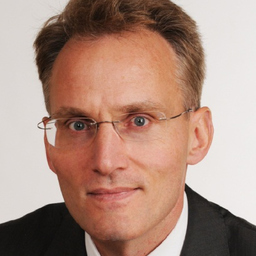 Dr. Ulrich Fernandez