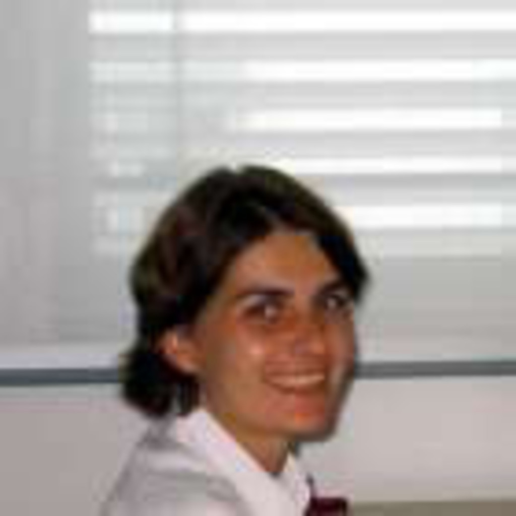 Yvonne Kiefer Human Resources MercedesBenz Bank AG XING