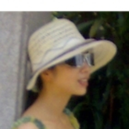 Elaine Hu