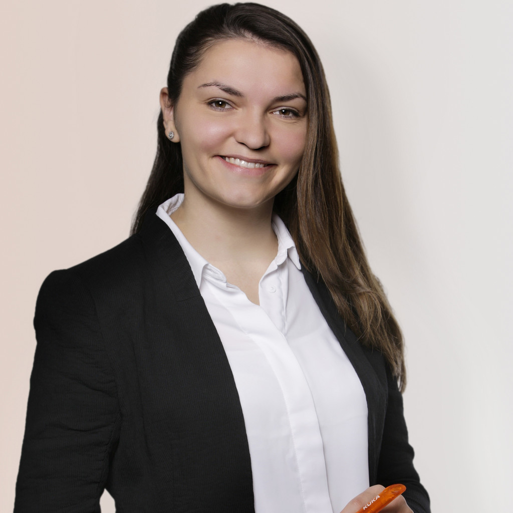 manuela-latin-e-commerce-manager-kuka-deutschland-gmbh-xing