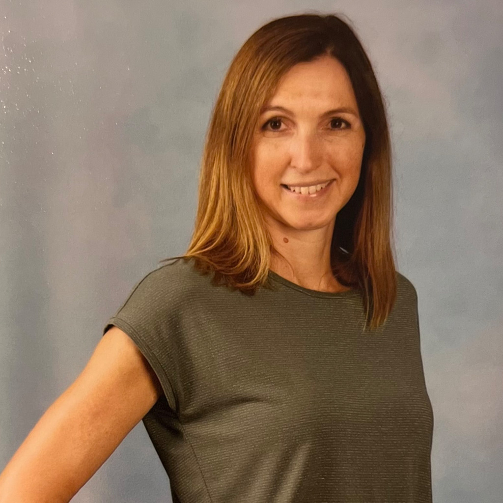 Claudia Calati Farbdesign STF schweizerische Textilfachschule XING