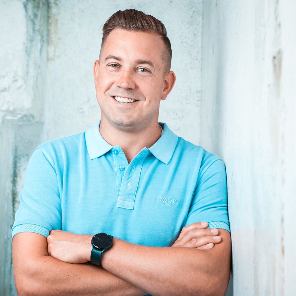 Christoph Orozco Sachbearbeiter uniVersa Versicherungen XING