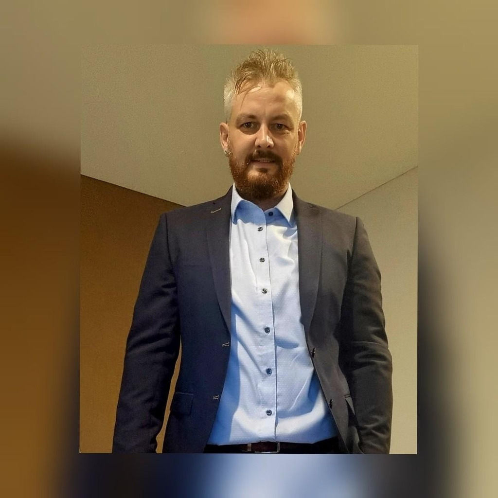 Frank Pütz Head of injection molding department Tsubaki