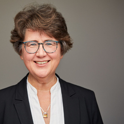 Dr. Suzanne Wolting