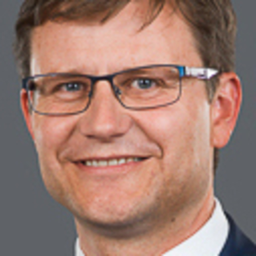 Michael Jacobs Senior Controller DZ PRIVATBANK S.A. XING