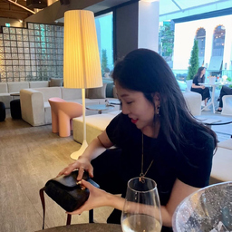 Kelly Ava