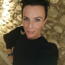 Angelika Höller
