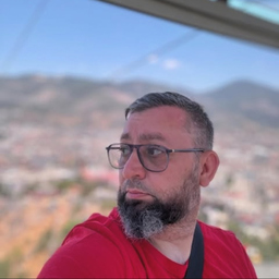 Adem Közen