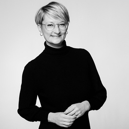 Julia Wolf