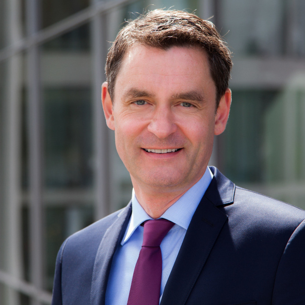 dr-wolfgang-dierker-managing-director-policy-strategy-apple-xing