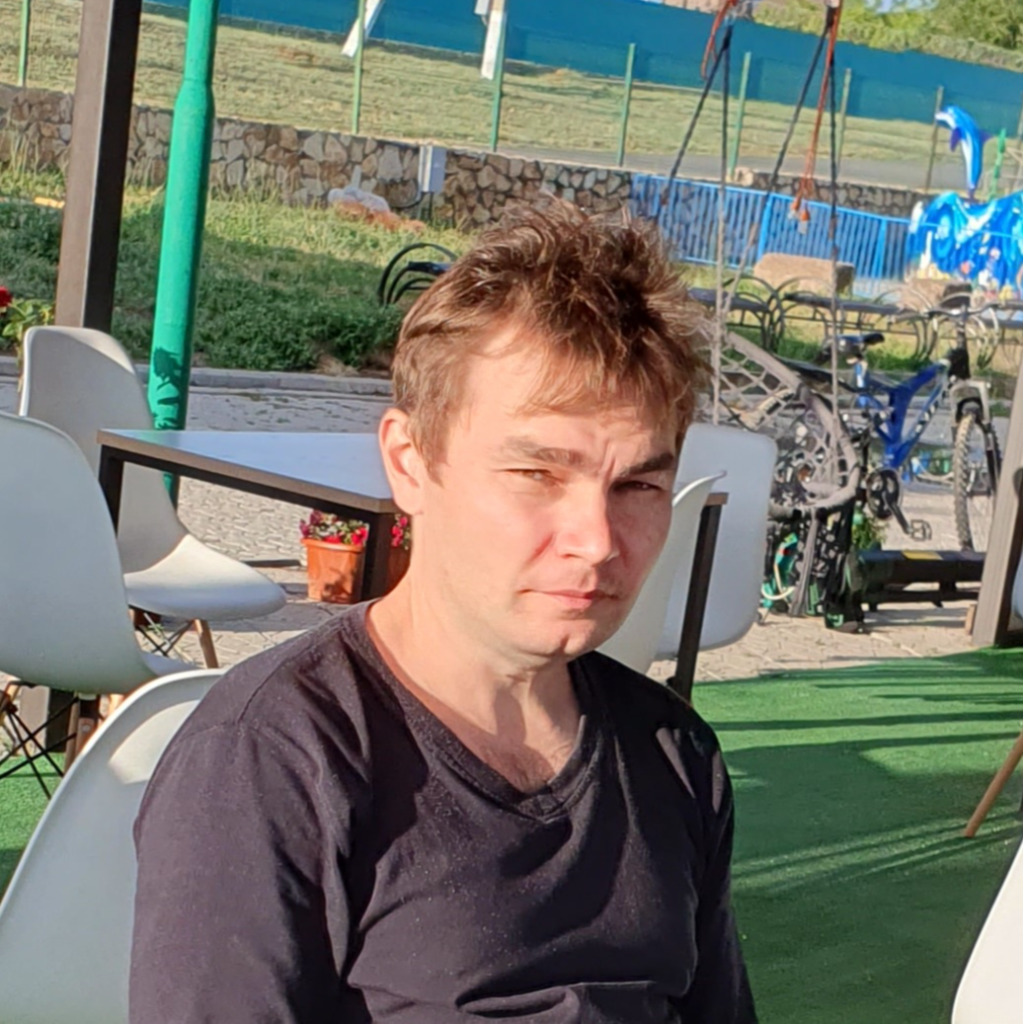 Dinar Sultanov Brand Director Metta Germany XING