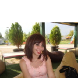 Esra Gezici