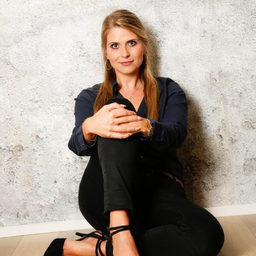 Julia Benner