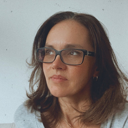 Nina Gau