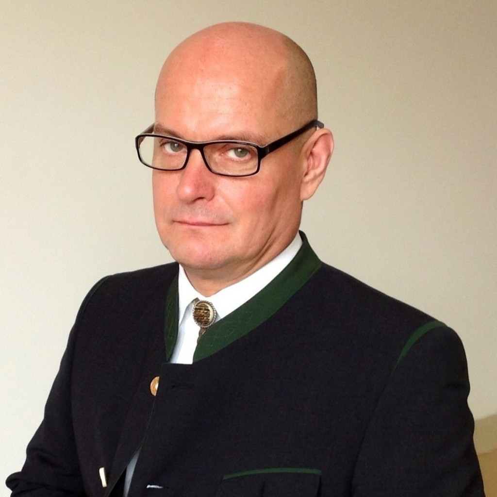 Vladimir Maslov Deputy Director Strategic Development AZIMUT AG XING