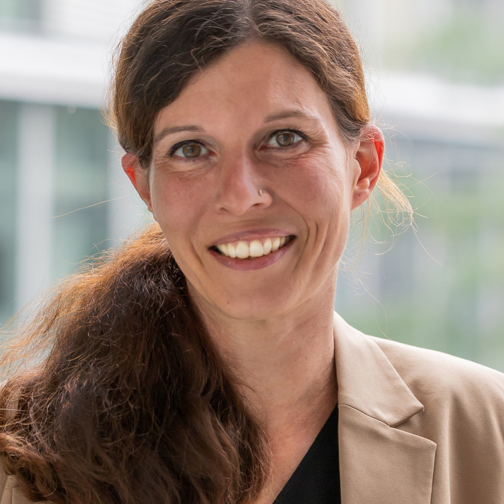 Sandra Burkert Senior Projektleitung Touchpoint Manager Marketing