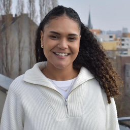 Stephany Nicolle Montanheiro de Paula