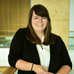 Nadine Schwarz
