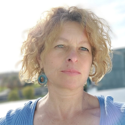 Almut Knaller