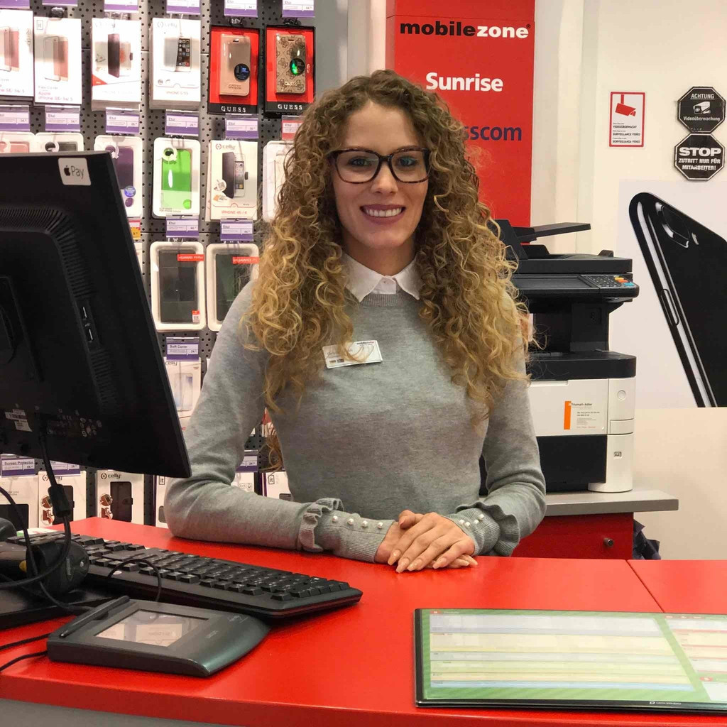 Caroline Costa Filialleiterin Mobilezone AG XING