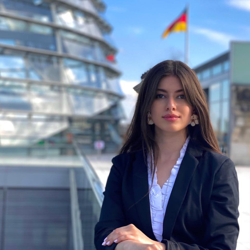 Social Media Profilbild Aydan Aliyeva Berlin