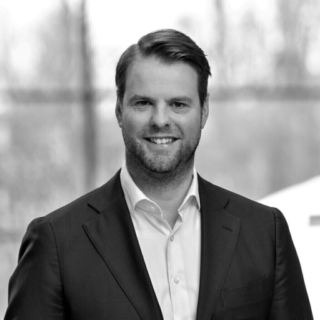 Jan f sieper partner automotive hub strategy and transactions ey