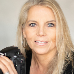 Claudia Larsen