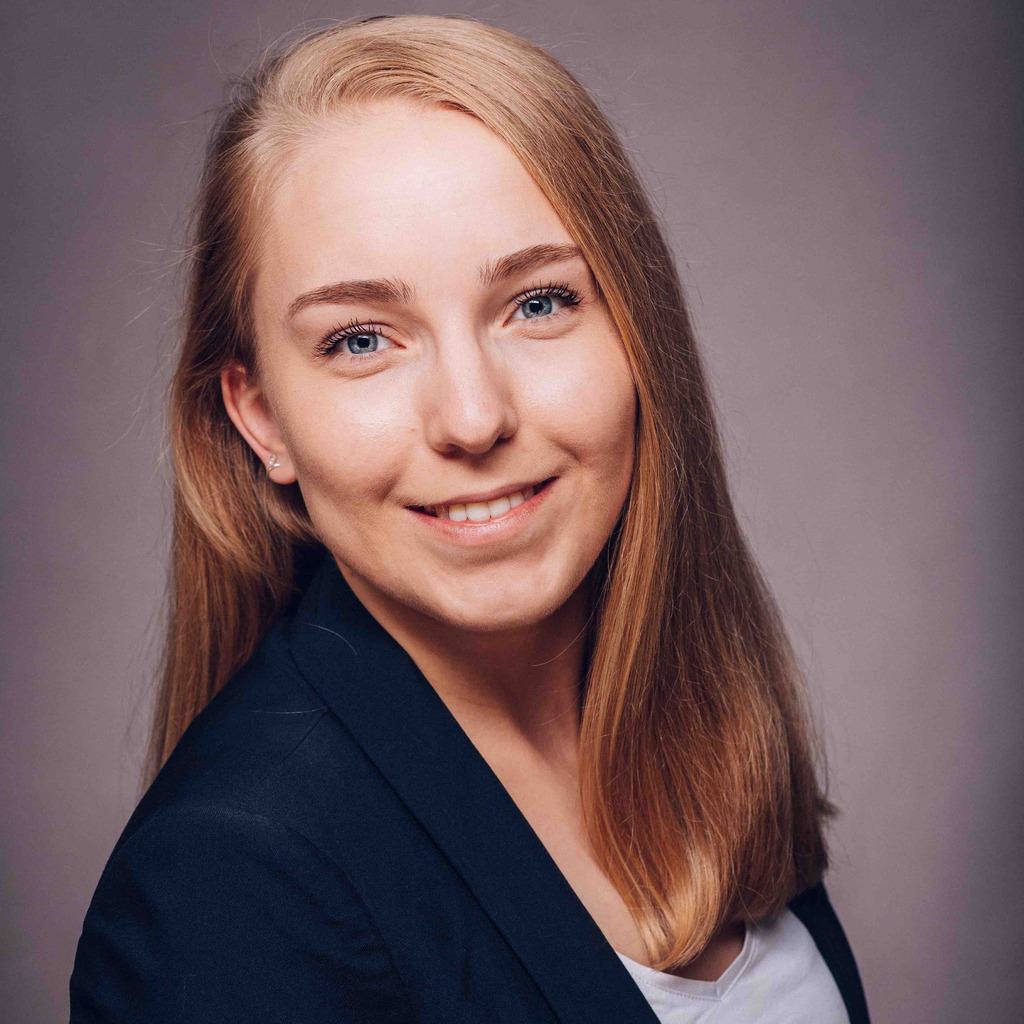 Med X Gesellschaft Für Medizinische Expertise Mbh Melissa Bevers - Case Managerin (DGCC) - Med X Gesellschaft für