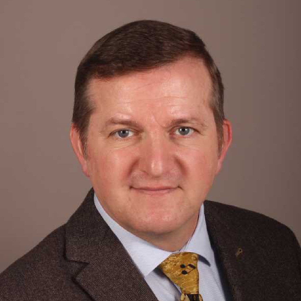 Ing. Reinhard Jakob Data & Reporting Process Expert Senior Erste