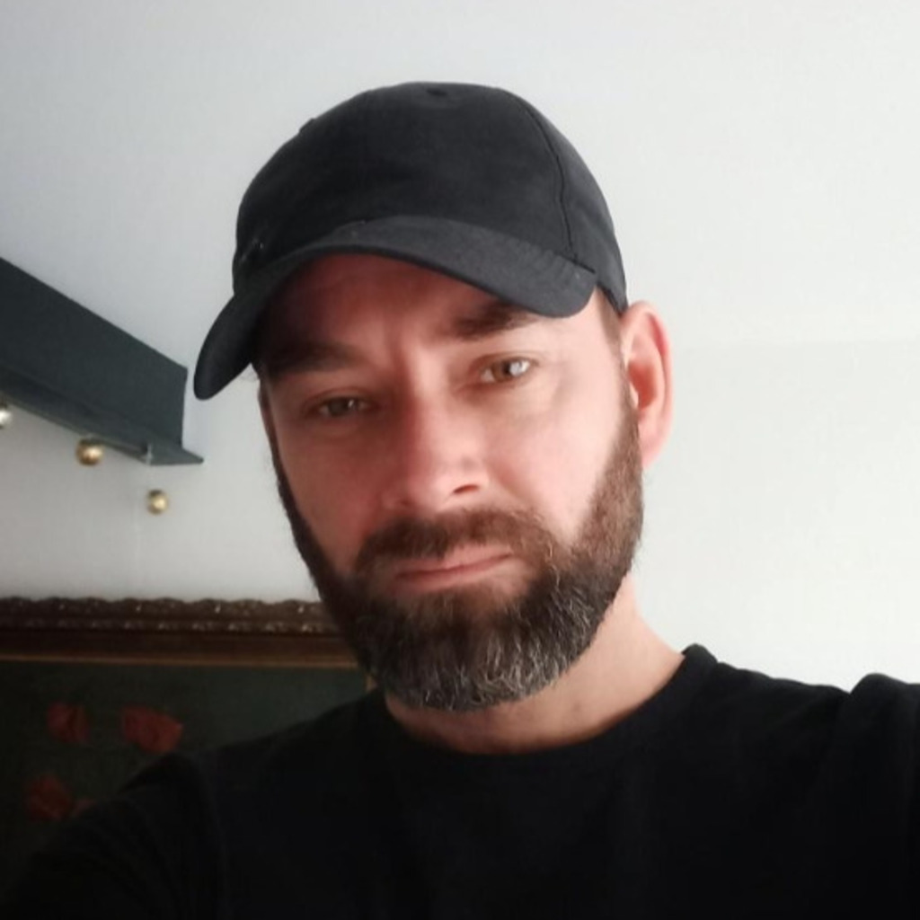 René Stuth Ausbilder für Flachglastechnologen und Leiter der