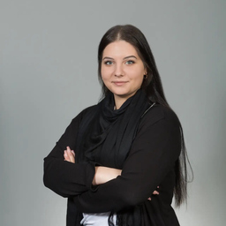 Julia Mayr