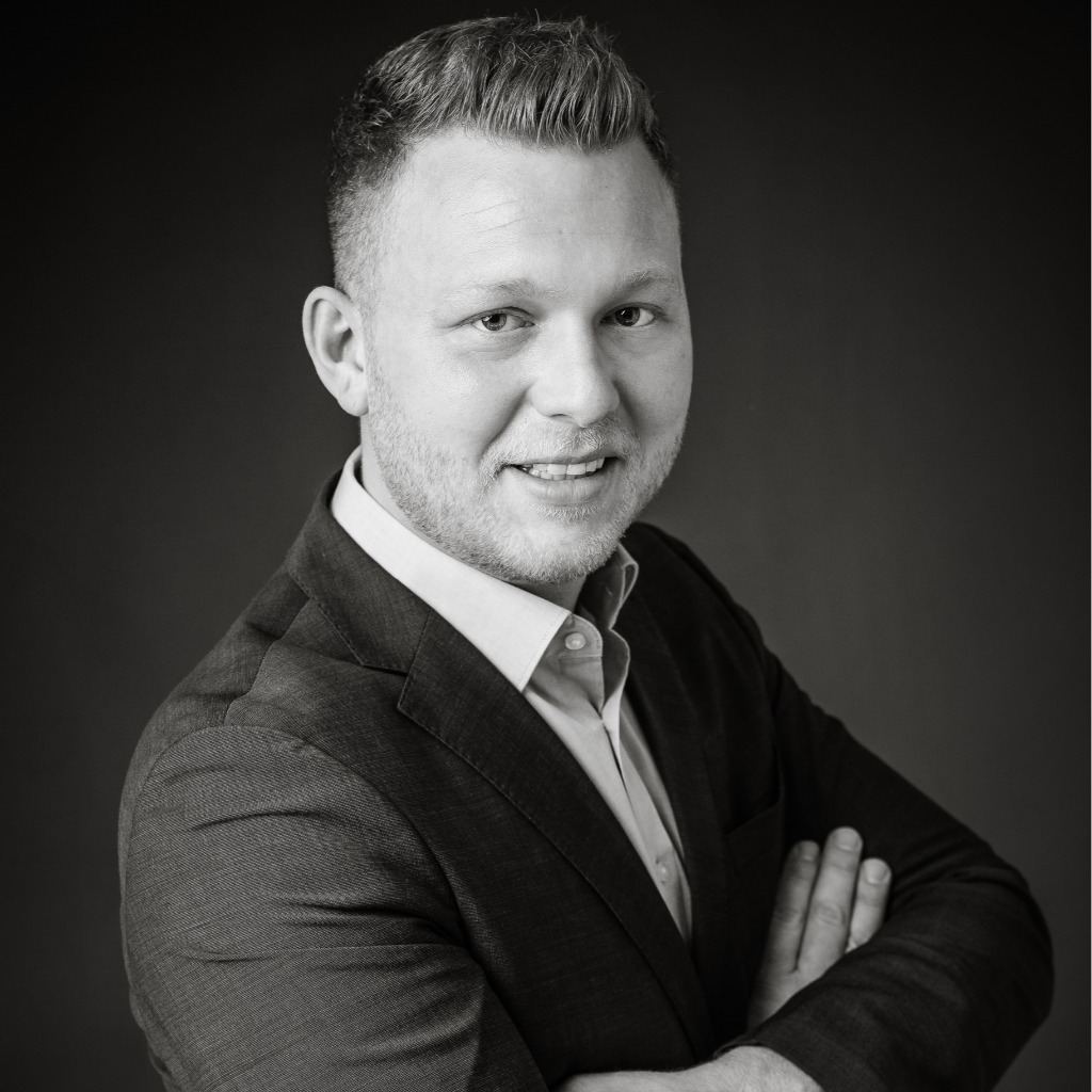 Tobias Weber - Director Global Program Management(eMobility ...
