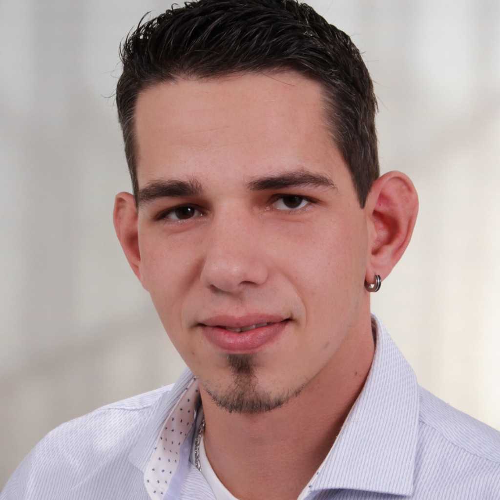 Andreas Scherlies Testingenieur Systemintegration E/E DRÄXLMAIER