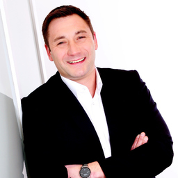 Oliver Simon