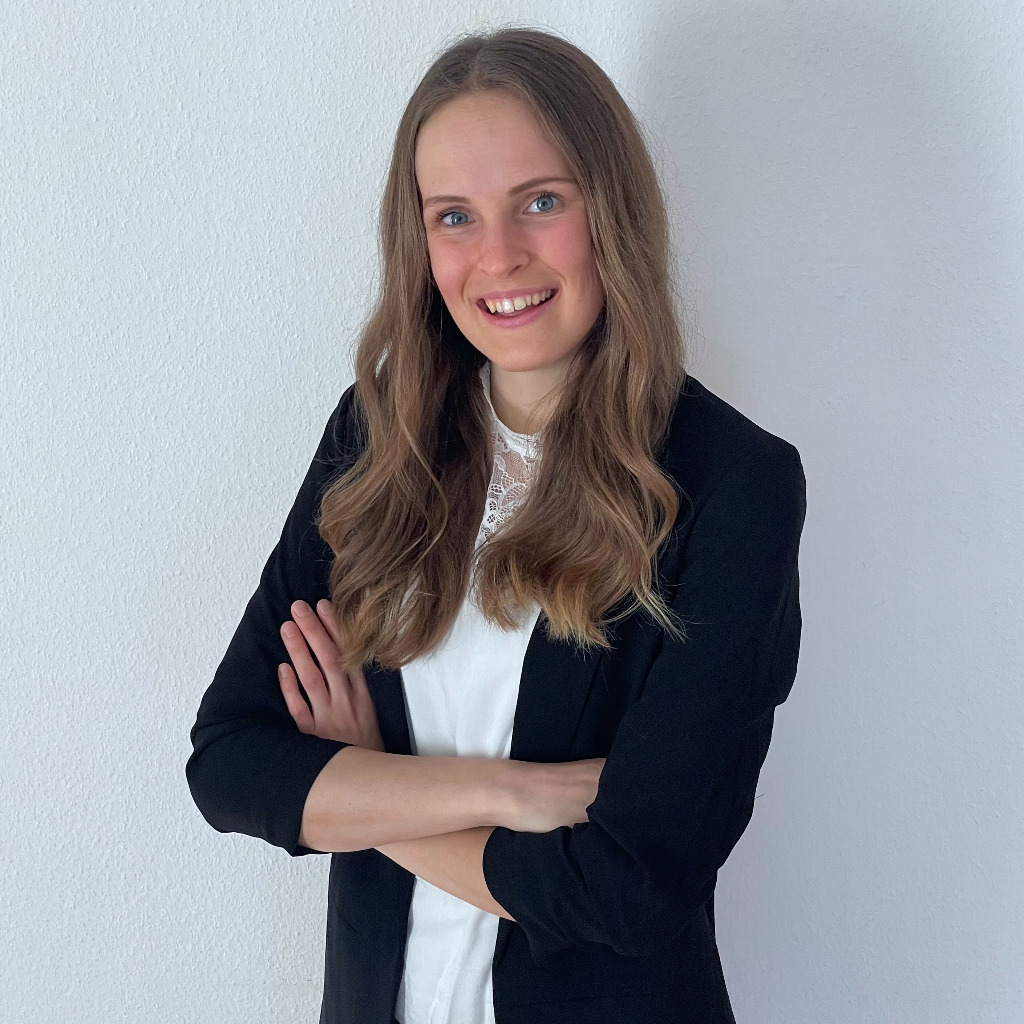 miriam-huber-filialleitung-fressnapf-holding-se-xing