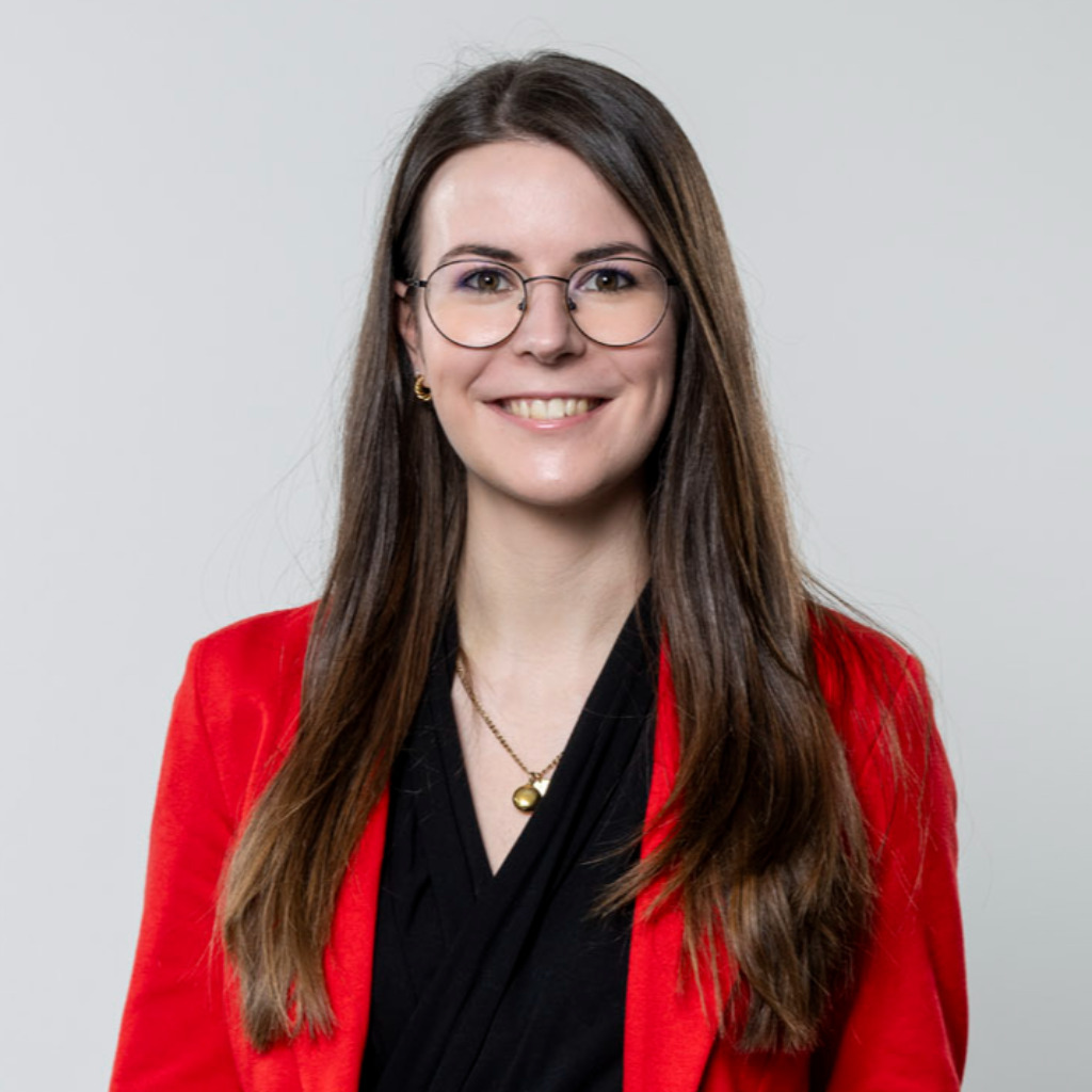 Sabrina Mander - Social-Media-Managerin - Kasseler Verkehrs- und ...