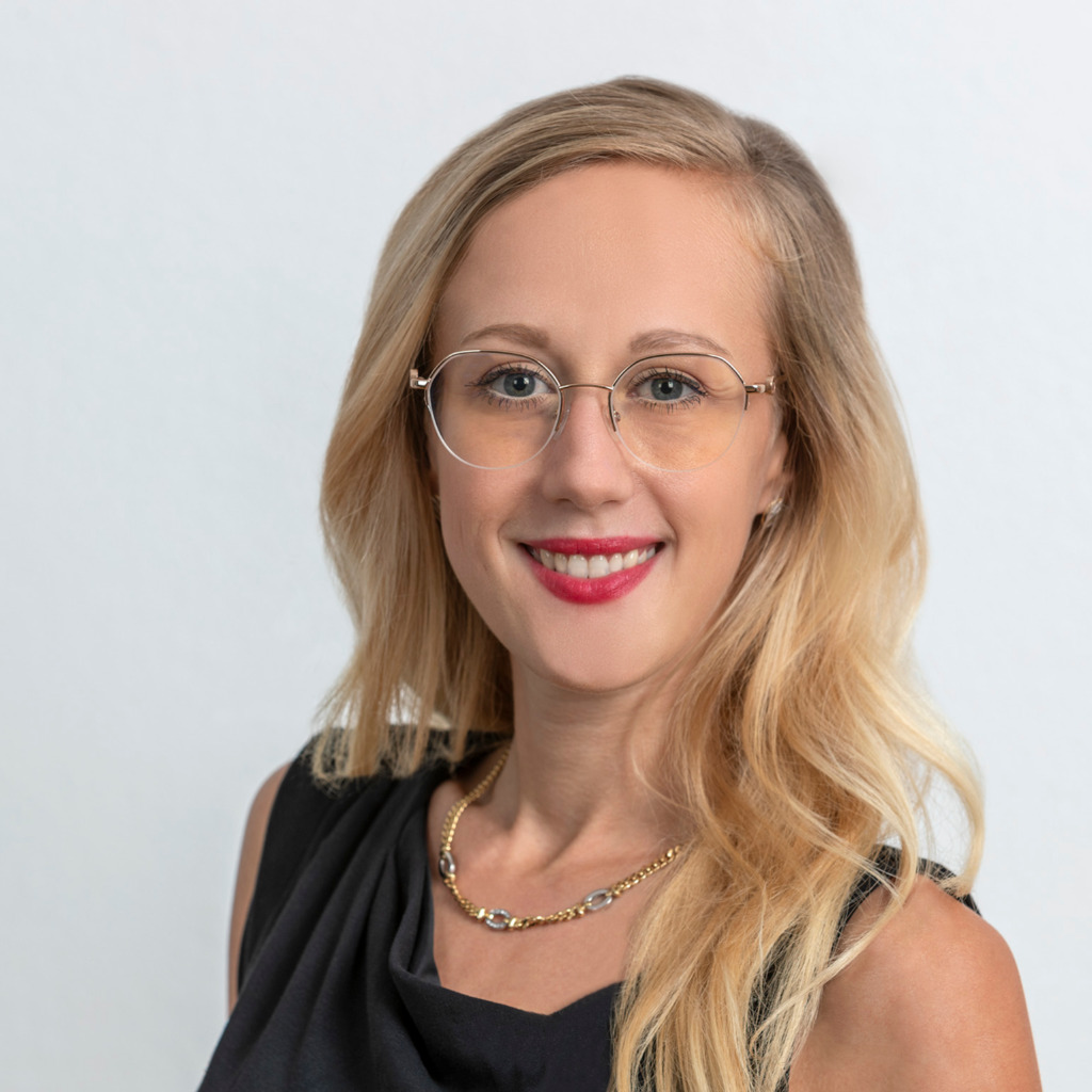 Rebecca Rinkl Junior Legal Counsel Data Protection Vitesco Technologies GmbH, Regensburg