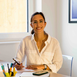 Mag. Elena Martinez