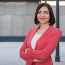 Dr. Julia König