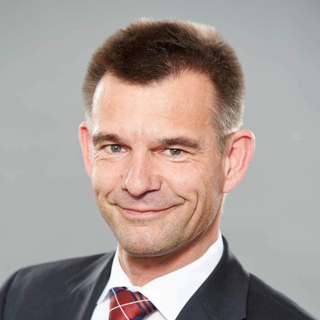christoph-rathenow-partner-pwc-xing