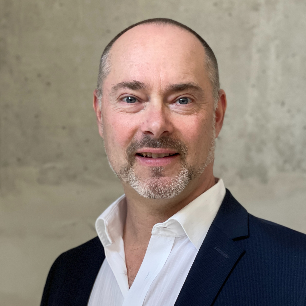 Dr. Erik Straub Senior Consultant transentis management consulting