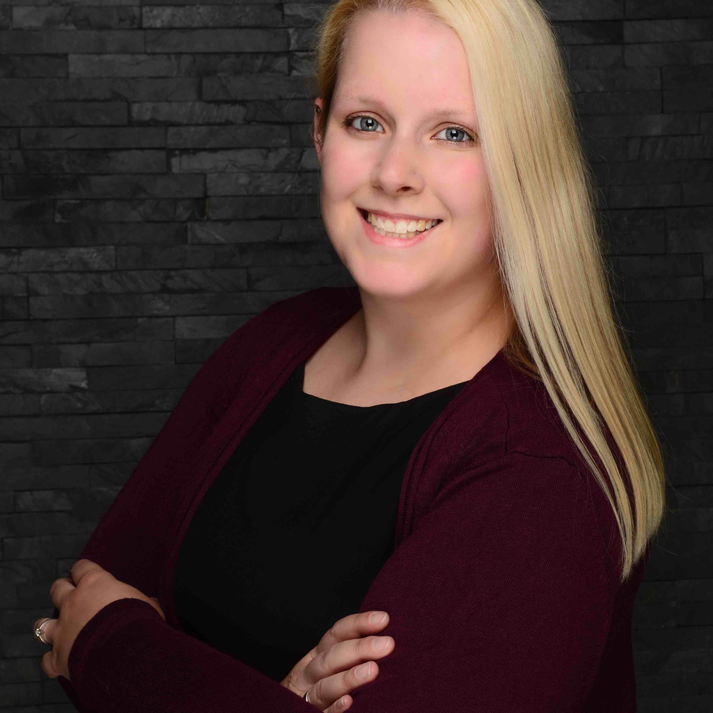 Janina Isabella - Sachbearbeiter Export - raumplus GmbH | XING