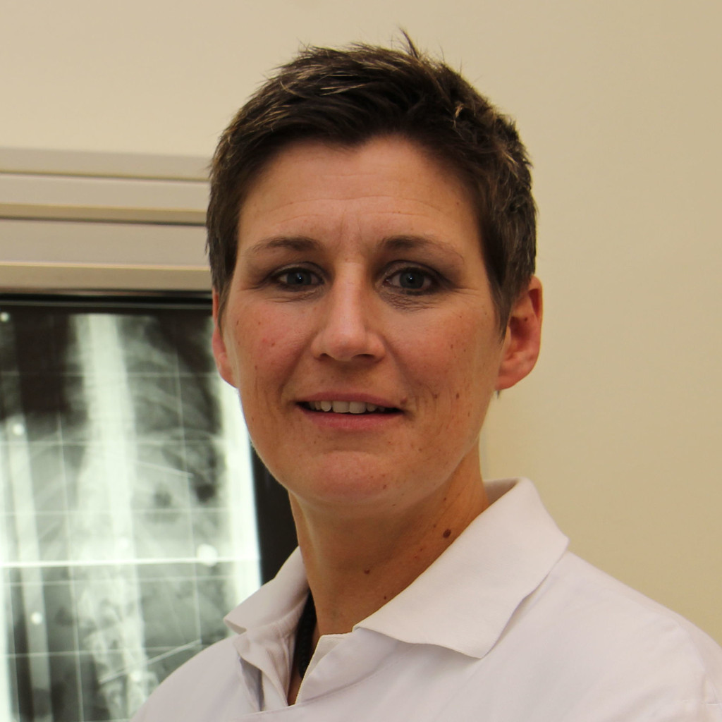Dr. Wiebke Broscheit - Chefärztin Wirbelsäulenchirurgie - Krankenhaus Land  Hadeln Otterndorf | XING