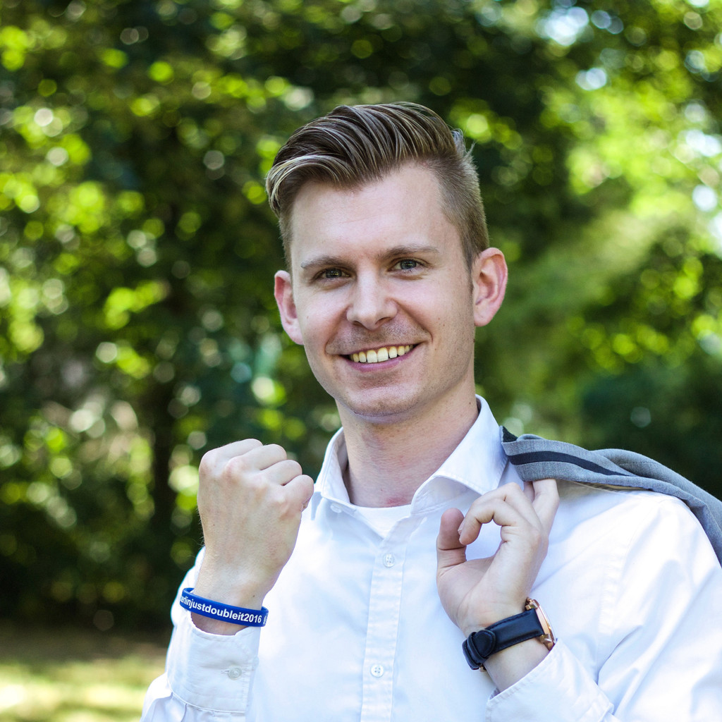 Paul Engelbrecht Versicherungsfachmann tecis Finanzdienstleistungen