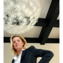 Esther Kamin
