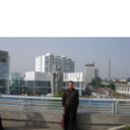 Dr. 忠 魏